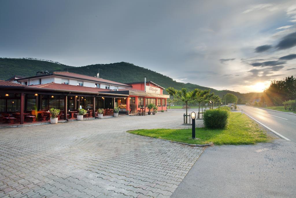 Guesthouse Osterija Branik Dış mekan fotoğraf